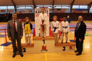 podium hakim